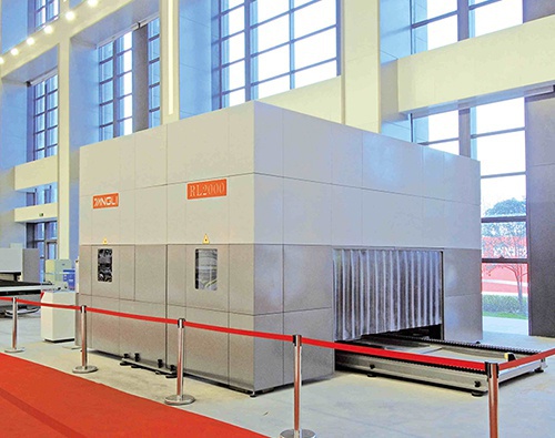 RL2000型機(jī)器人三維激光切割機(jī) 